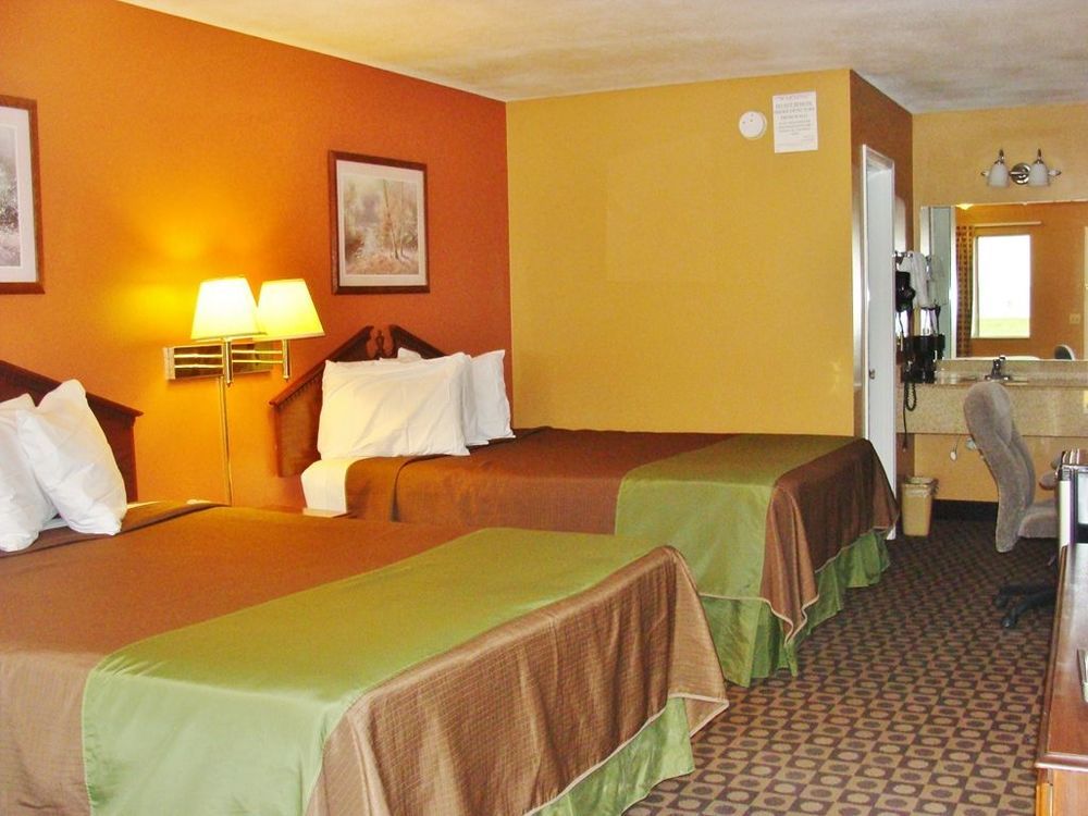 Americas Best Value Inn And Suites Siloam Springs Room photo